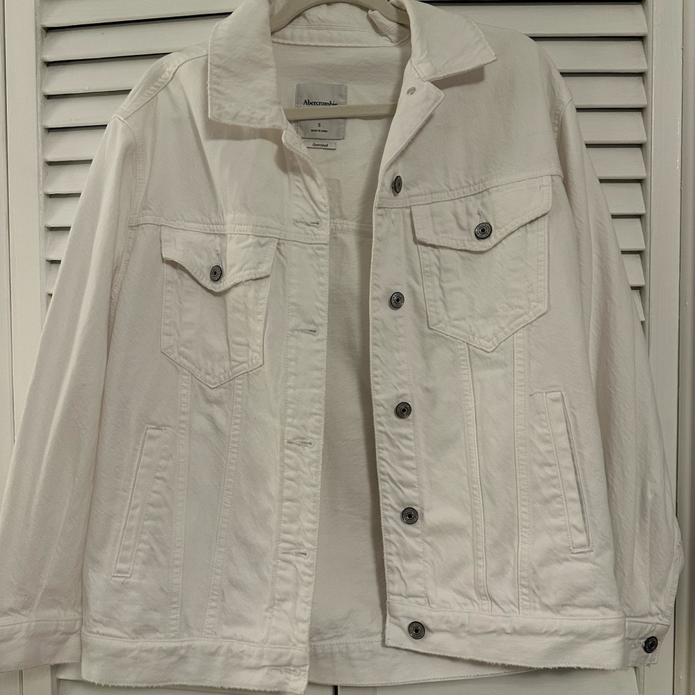 Abercrombie & Fitch Oversized Denim Jacket NWOT